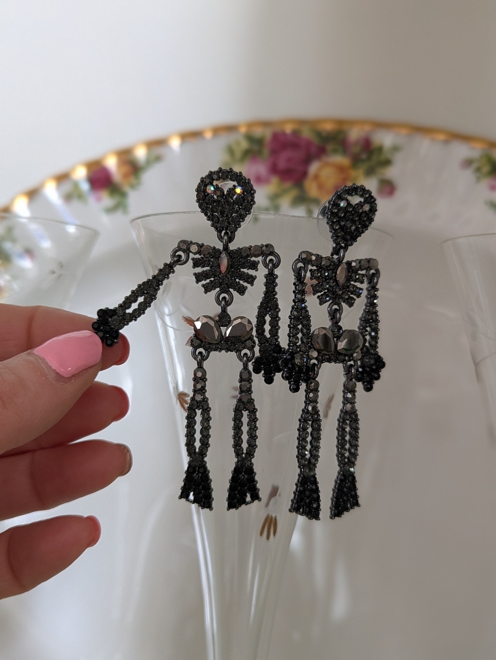💀🖤Earrings Statement Black Crystal Skeleton Halloween Costume Whimsigoth - Picture 3 of 8